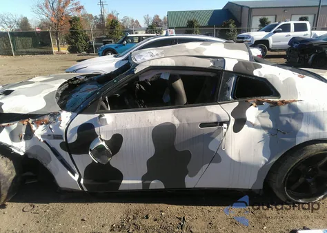 2010 Nissan Gt-R Premium z USA, uszkodzony, nr VIN JN1AR5EF3AM231203